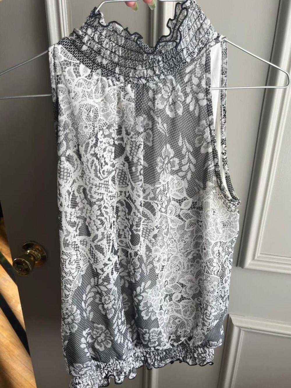Vintage Y2K A. Byer Black & White Lace Print Ruffle Blouse M